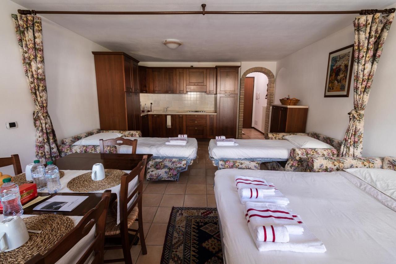 Ferienwohnung Casa In Un'Esclusiva Zona Di Motta Di Sotto Exterior foto